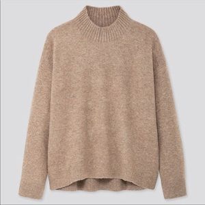 Uniqlo souffle yarn mock neck sweater